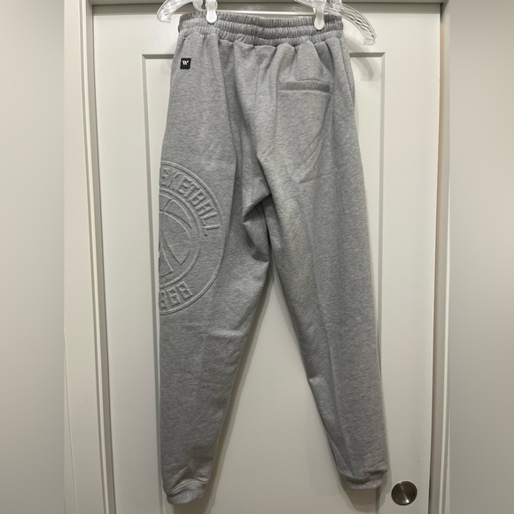 NWT: The Wild Collective Established Logo Milwaukee Bucks Jogger (men’s) - Picture 3 of 6